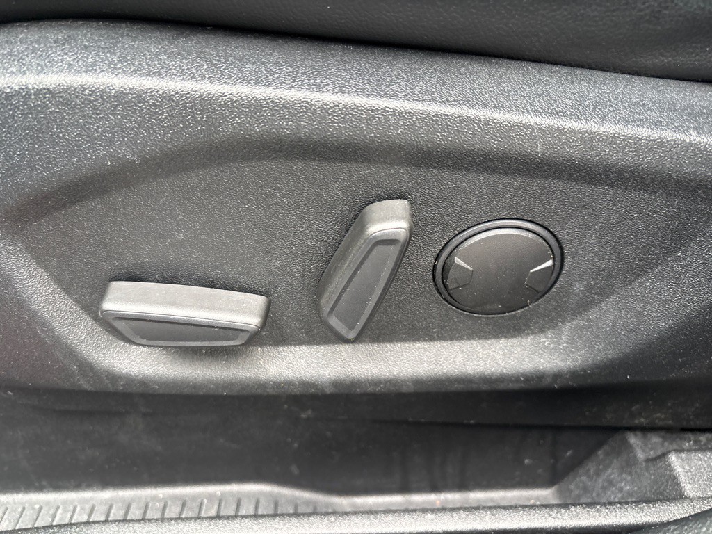 2020 Ford Edge Image 13