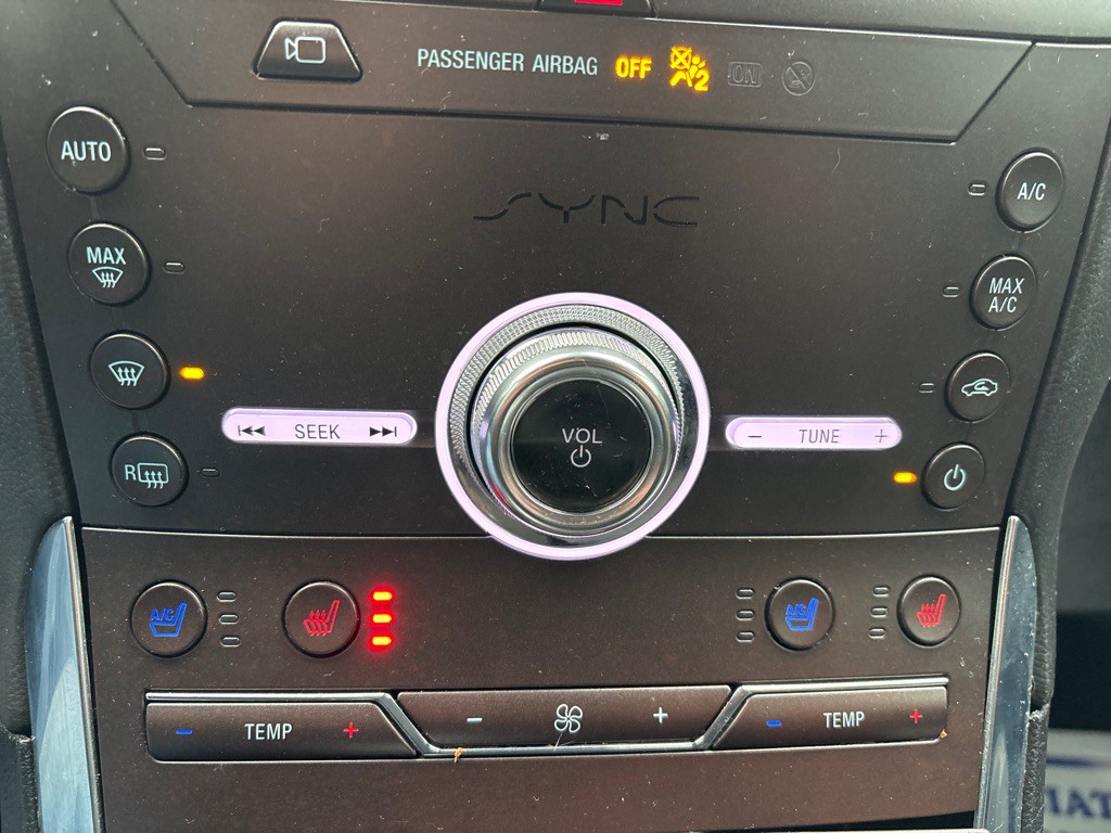 2020 Ford Edge Image 25