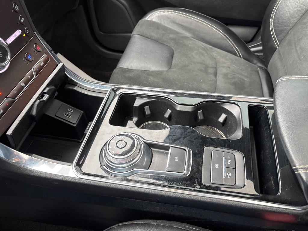 2020 Ford Edge Image 28