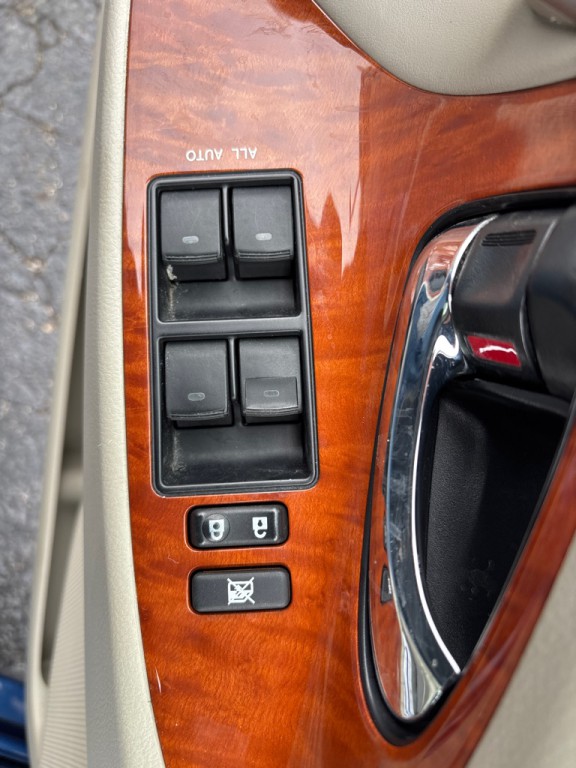 2011 Toyota Camry Image 13