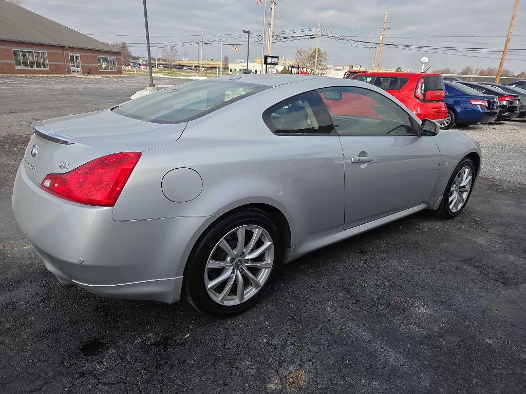 2014 INFINITI Q60 Image 5