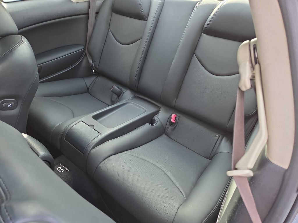 2014 INFINITI Q60 Image 9