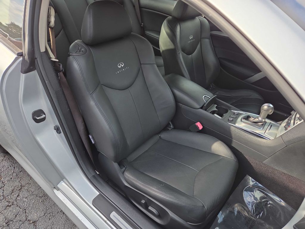 2014 INFINITI Q60 Image 10
