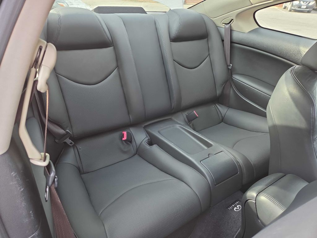 2014 INFINITI Q60 Image 11