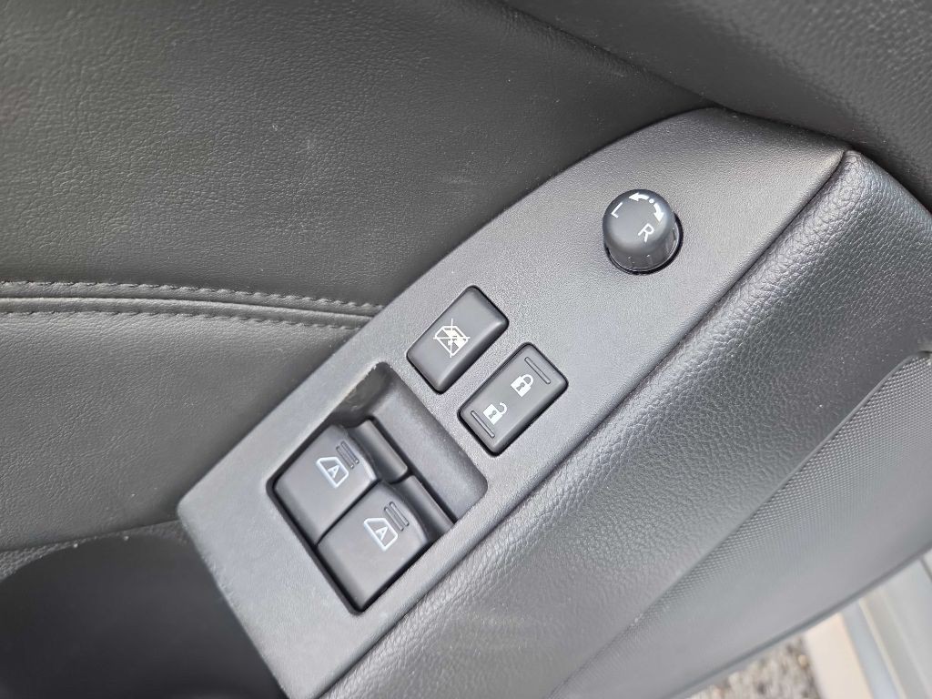 2014 INFINITI Q60 Image 13