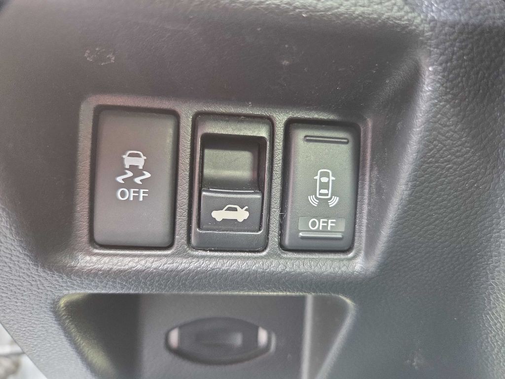 2014 INFINITI Q60 Image 17