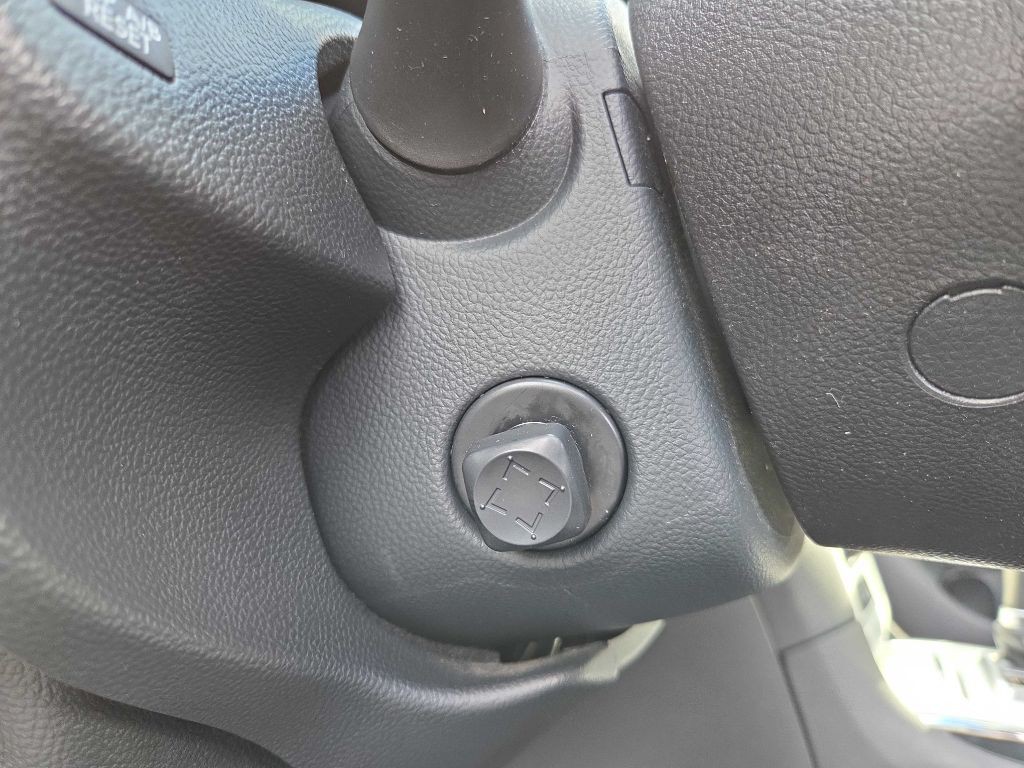 2014 INFINITI Q60 Image 18