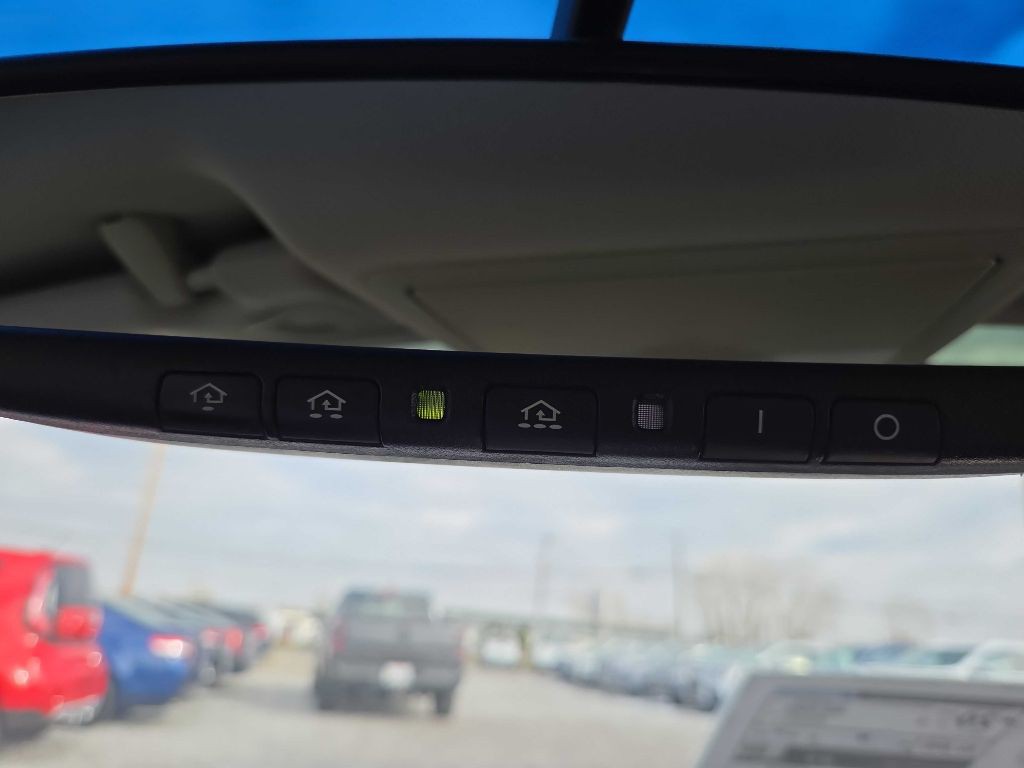 2014 INFINITI Q60 Image 24