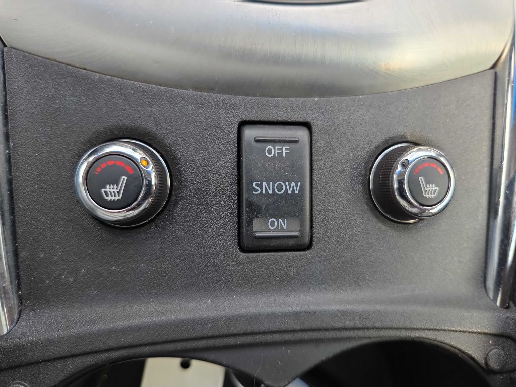 2014 INFINITI Q60 Image 30