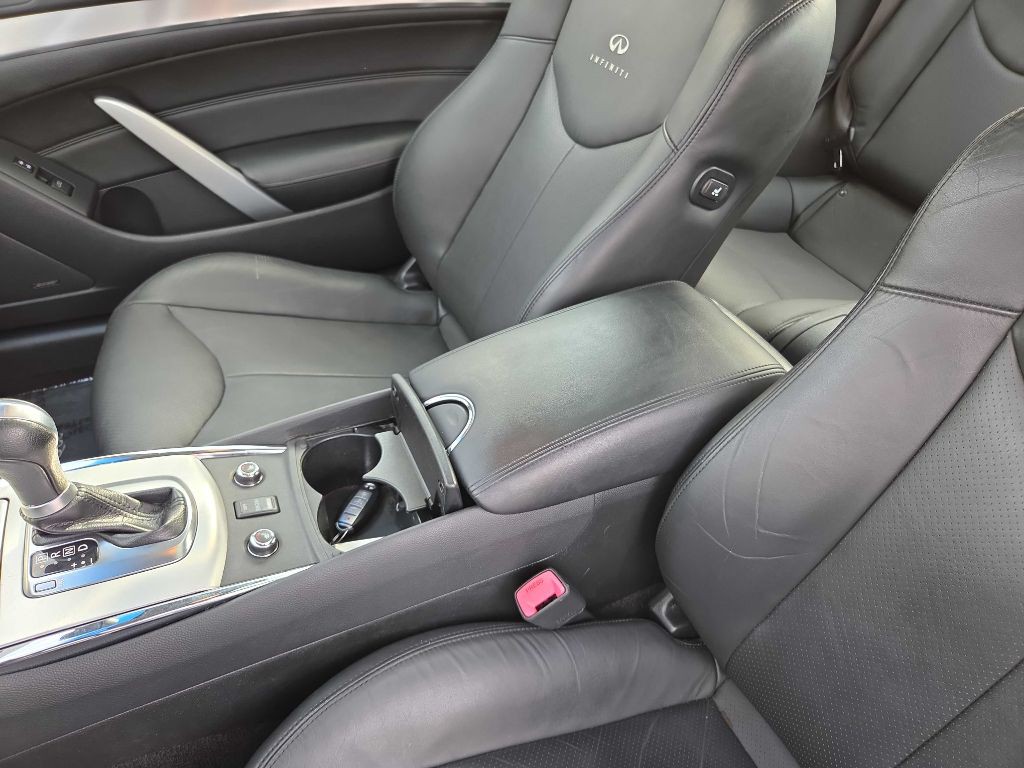 2014 INFINITI Q60 Image 31