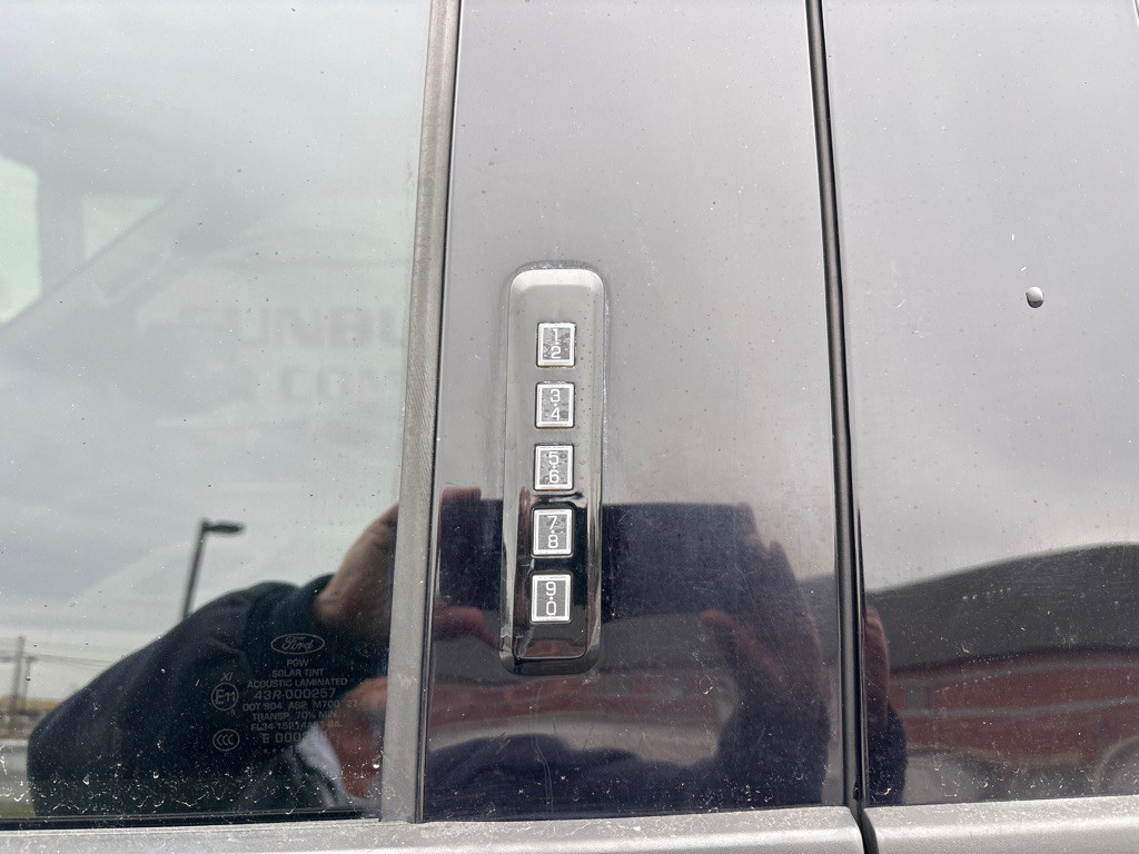 2018 Ford F-150 Image 24