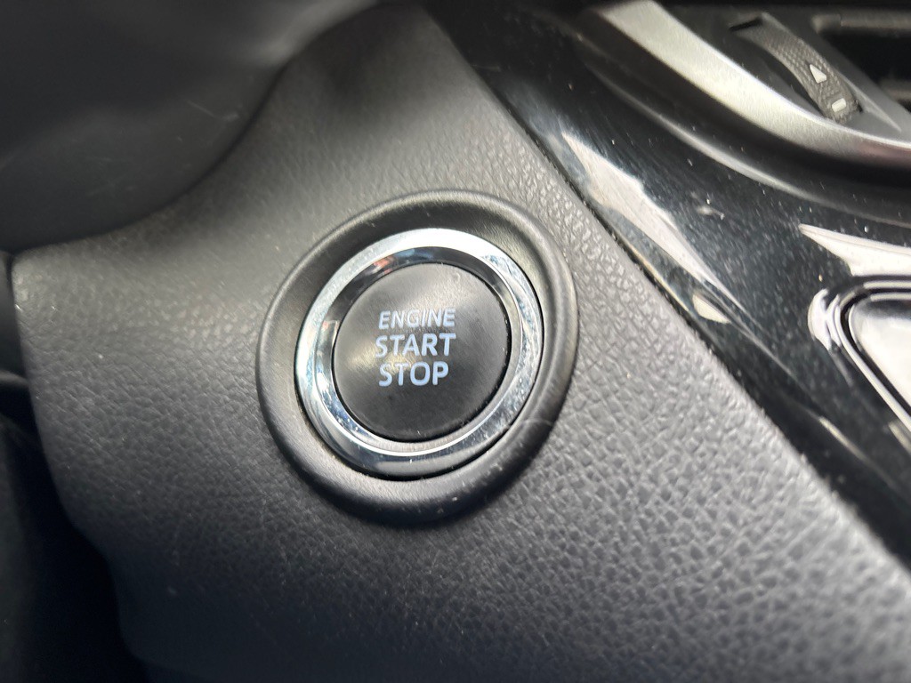 2019 Toyota C-HR Image 18