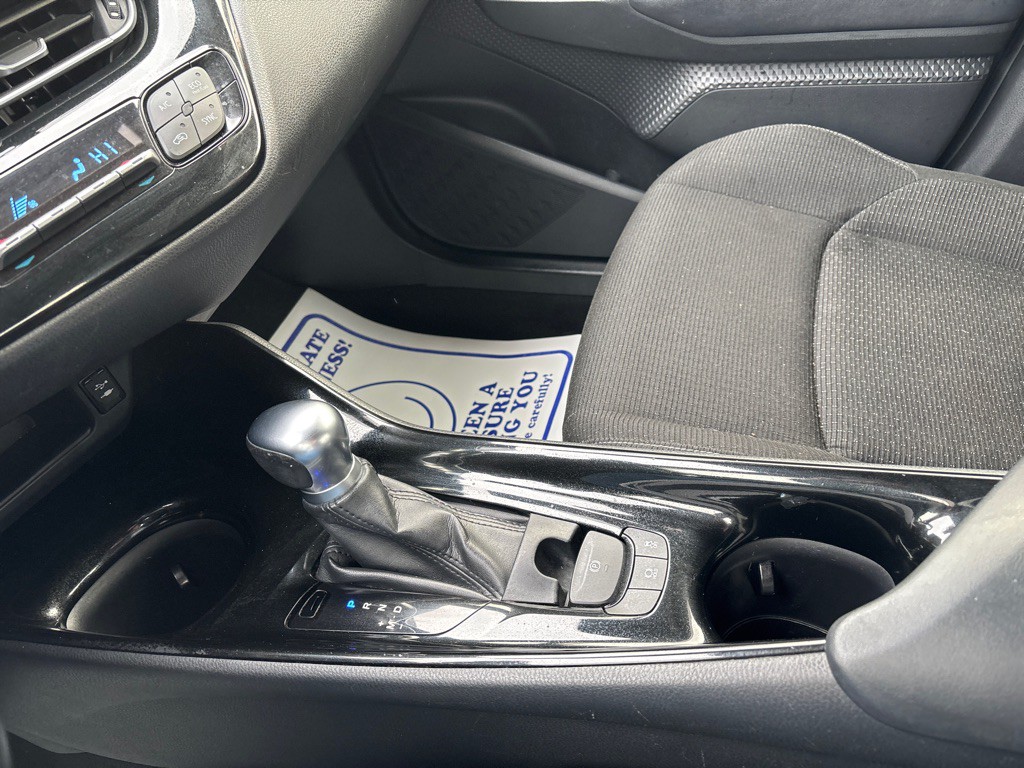 2019 Toyota C-HR Image 24