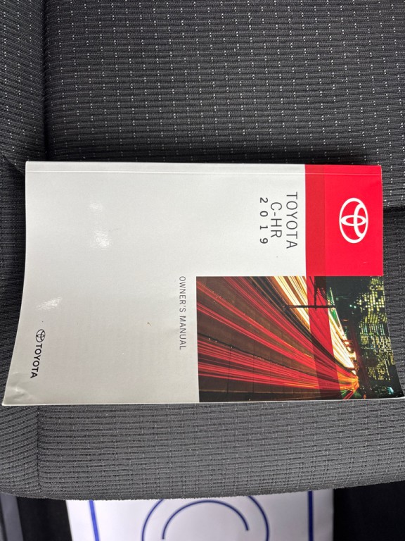 2019 Toyota C-HR Image 28