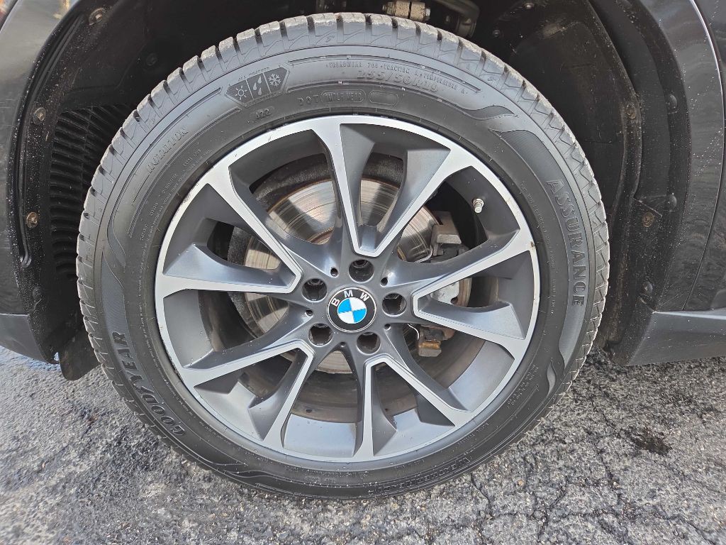 2017 BMW X5 Image 38