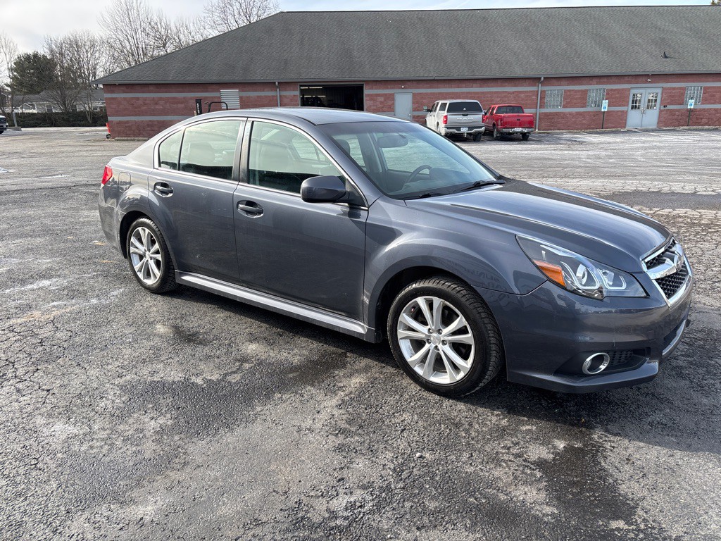2014 Subaru Legacy Image 2
