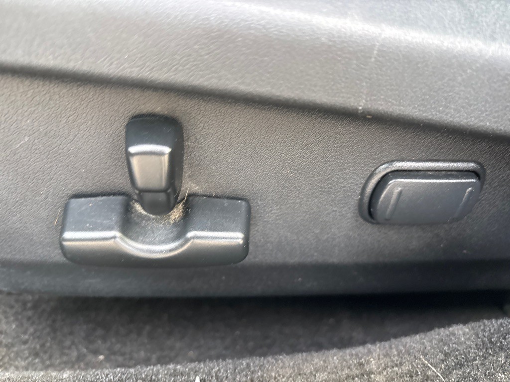 2014 Subaru Legacy Image 7