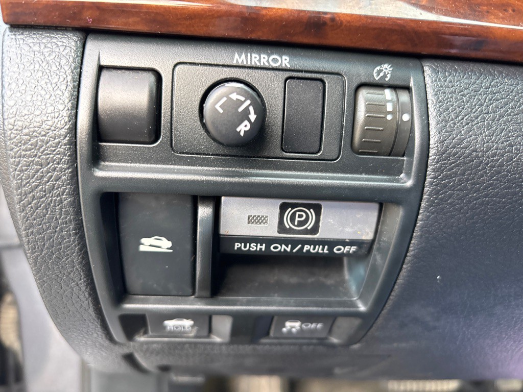 2014 Subaru Legacy Image 9