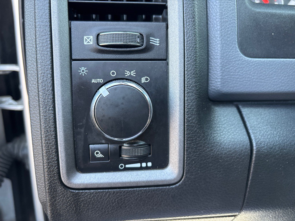 2015 RAM 2500 Image 13