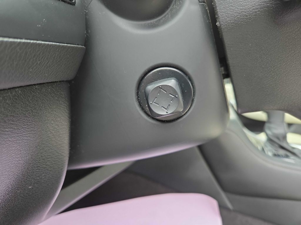 2019 INFINITI Q60 Image 16