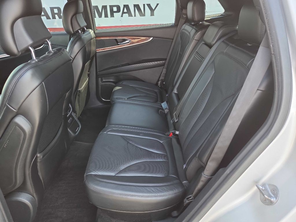 2017 Lincoln MKX Image 9