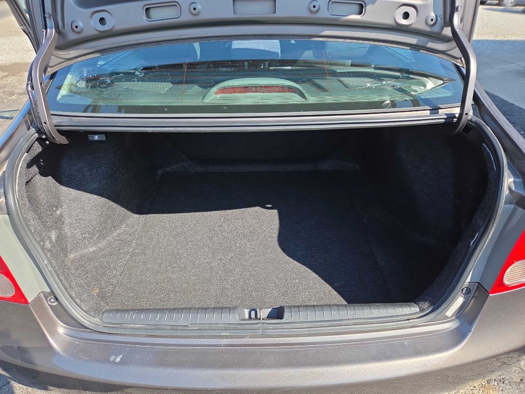 2011 Honda Civic Image 12