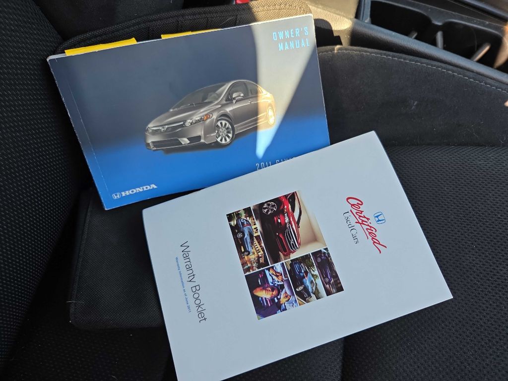 2011 Honda Civic Image 22