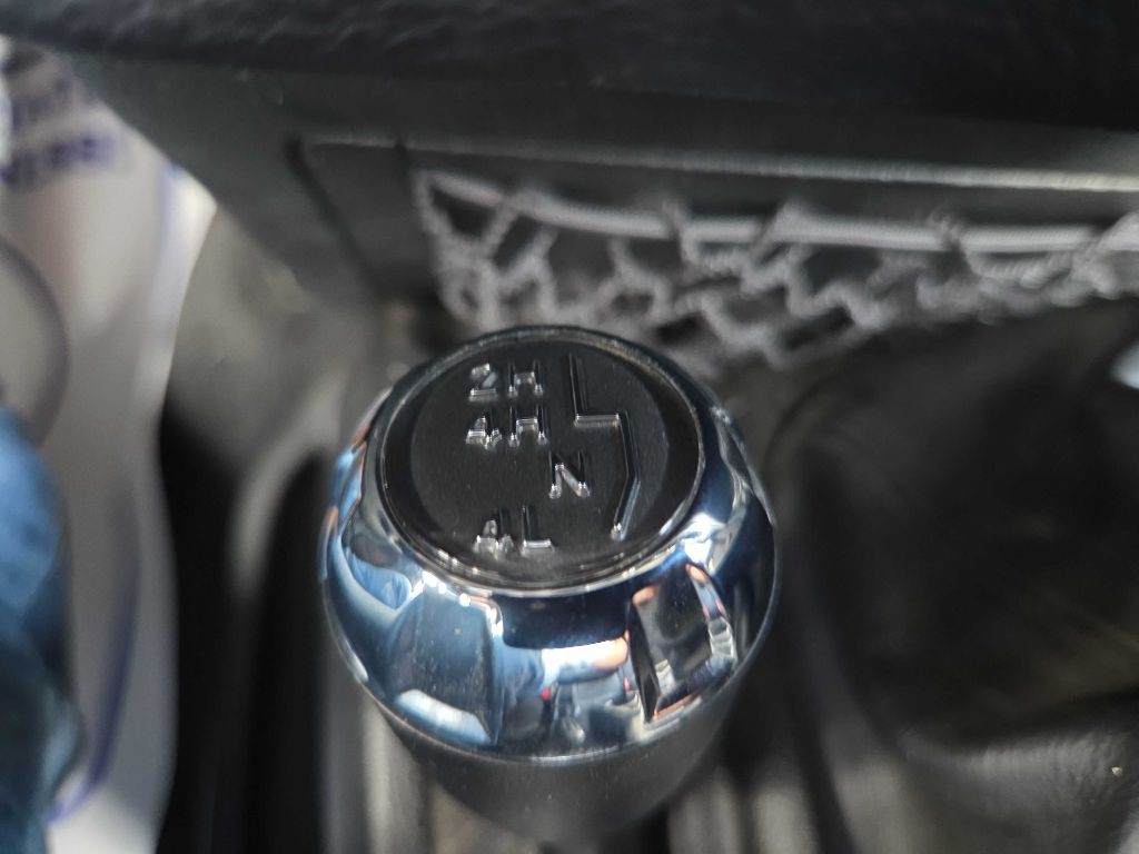 2015 Jeep Wrangler Image 18