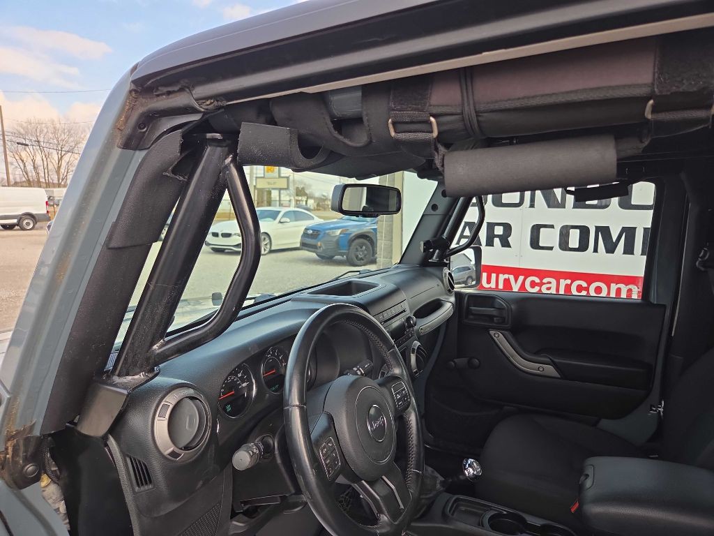 2015 Jeep Wrangler Image 22
