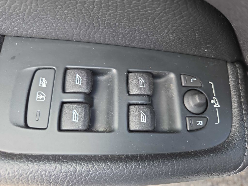 2018 Volvo XC60 Image 13