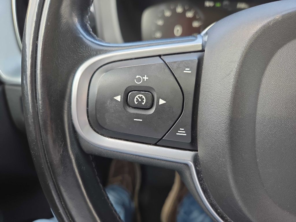 2018 Volvo XC60 Image 19