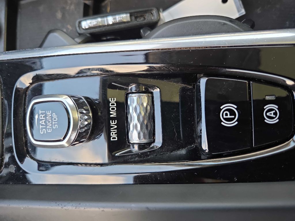 2018 Volvo XC60 Image 28