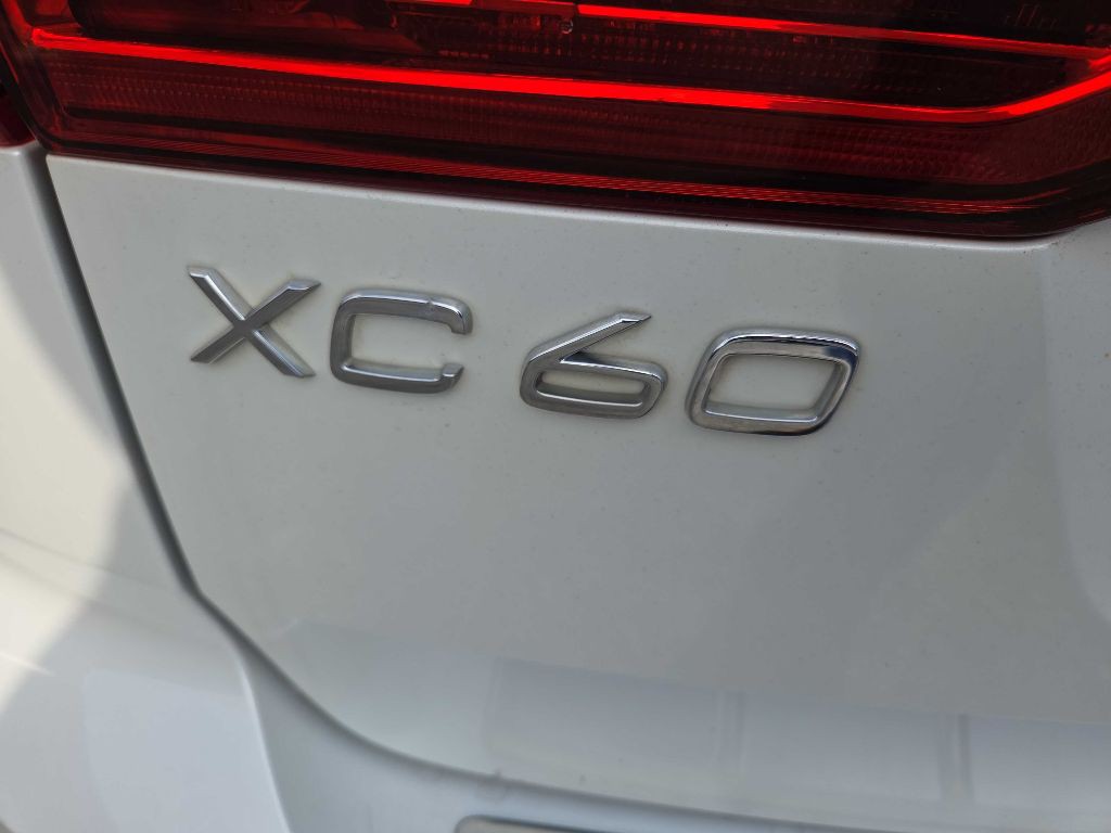 2018 Volvo XC60 Image 35