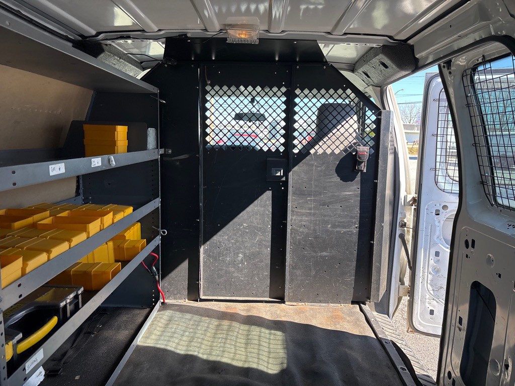 2012 Ford Econoline Image 13