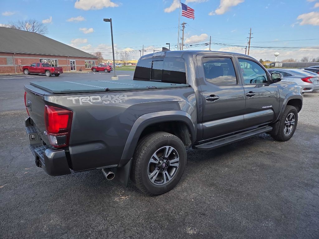 2018 Toyota Tacoma Image 5
