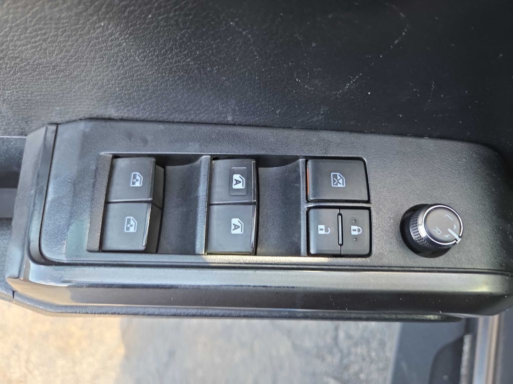 2018 Toyota Tacoma Image 13