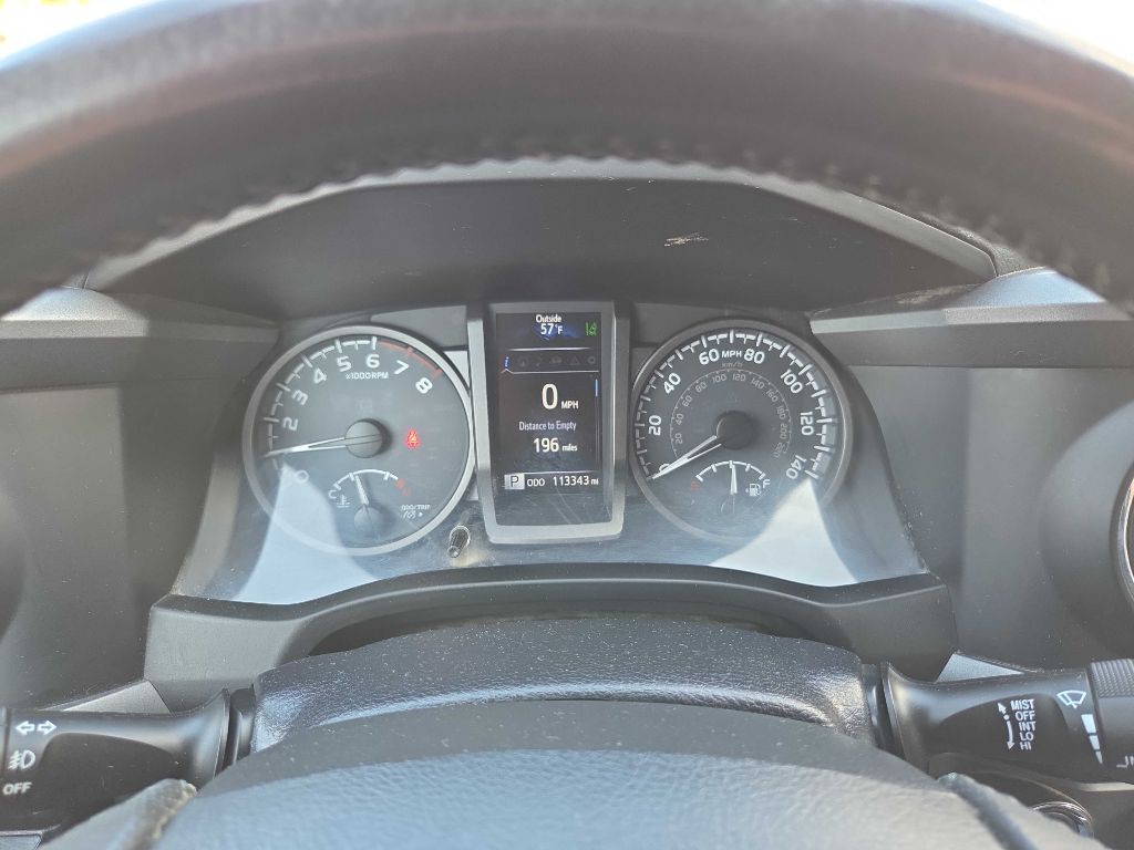 2018 Toyota Tacoma Image 15