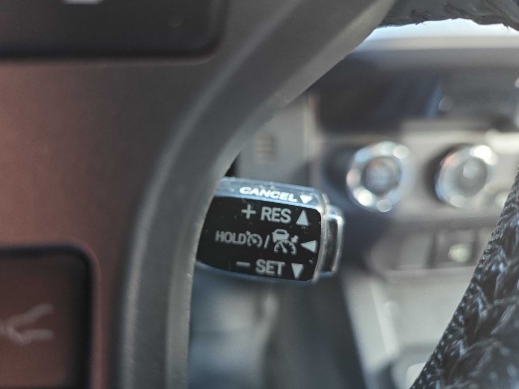 2018 Toyota Tacoma Image 18