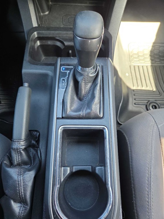 2018 Toyota Tacoma Image 25