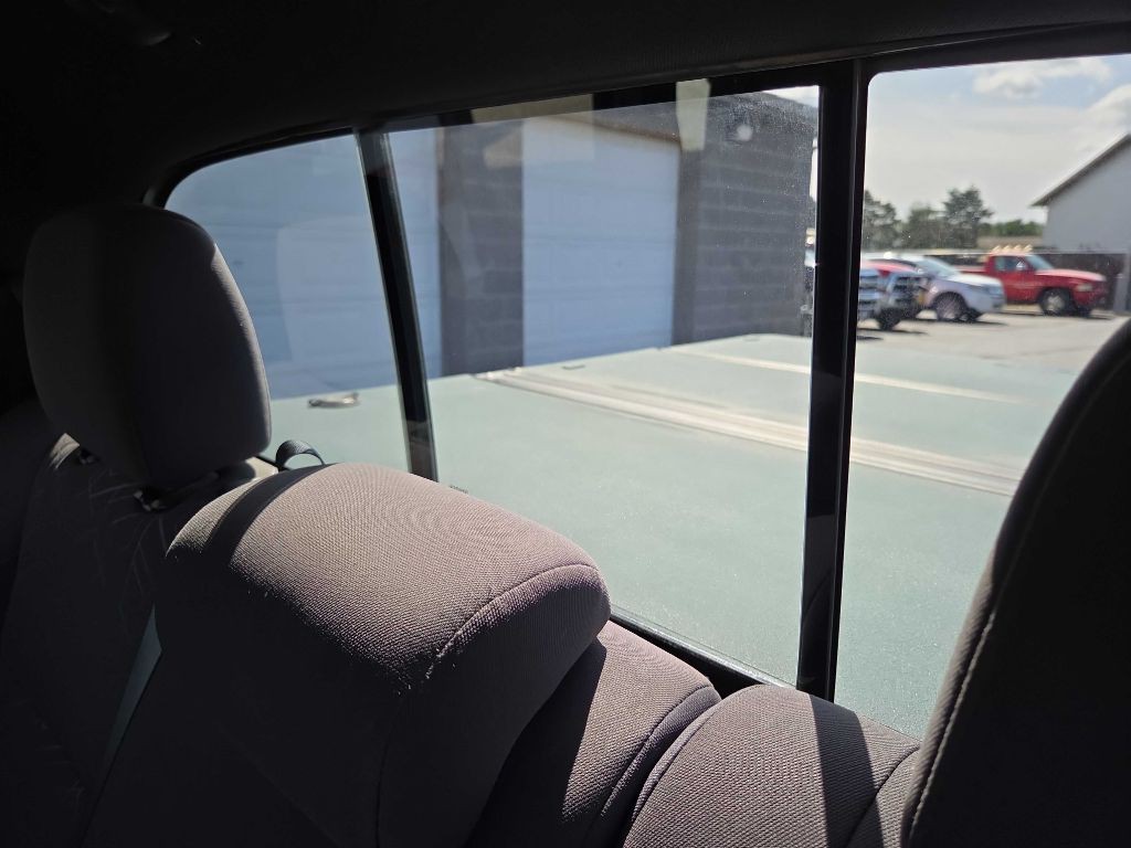 2018 Toyota Tacoma Image 28