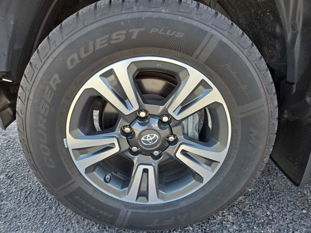 2018 Toyota Tacoma Image 29