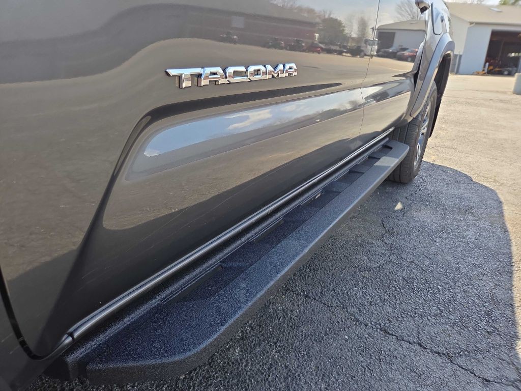 2018 Toyota Tacoma Image 31