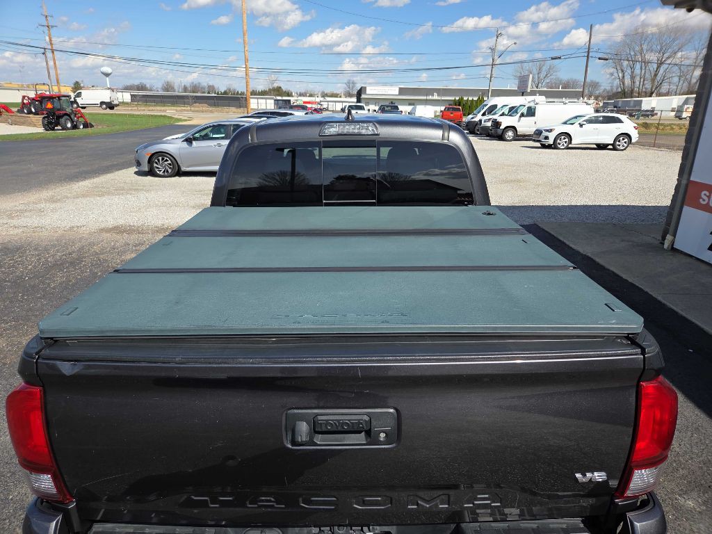 2018 Toyota Tacoma Image 33