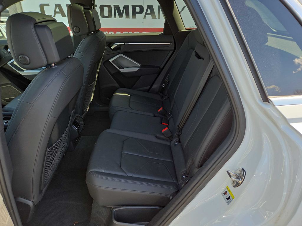 2020 Audi Q3 Image 9