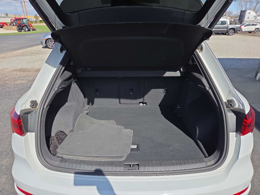 2020 Audi Q3 Image 12