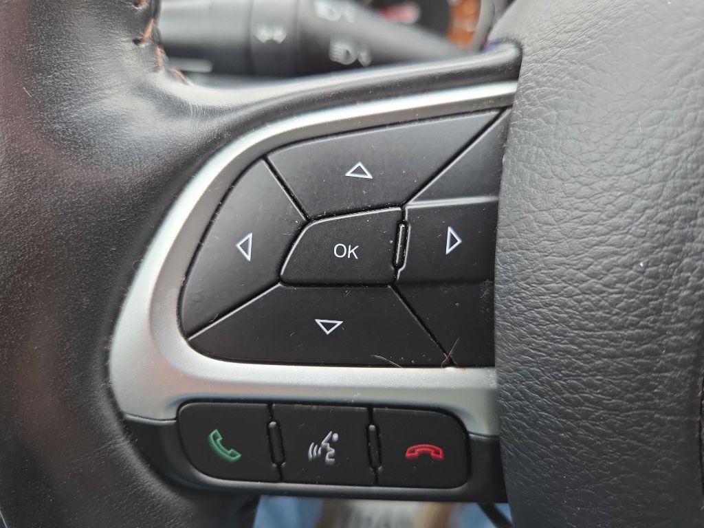 2018 Jeep Compass Image 18