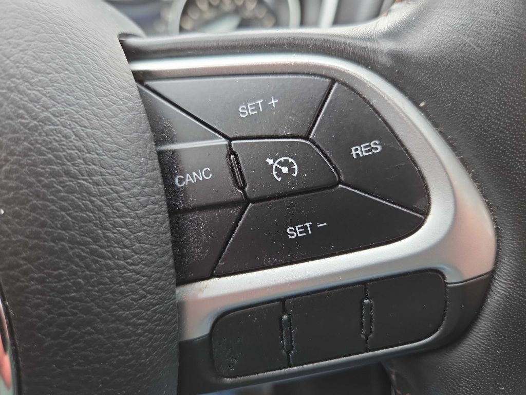 2018 Jeep Compass Image 19