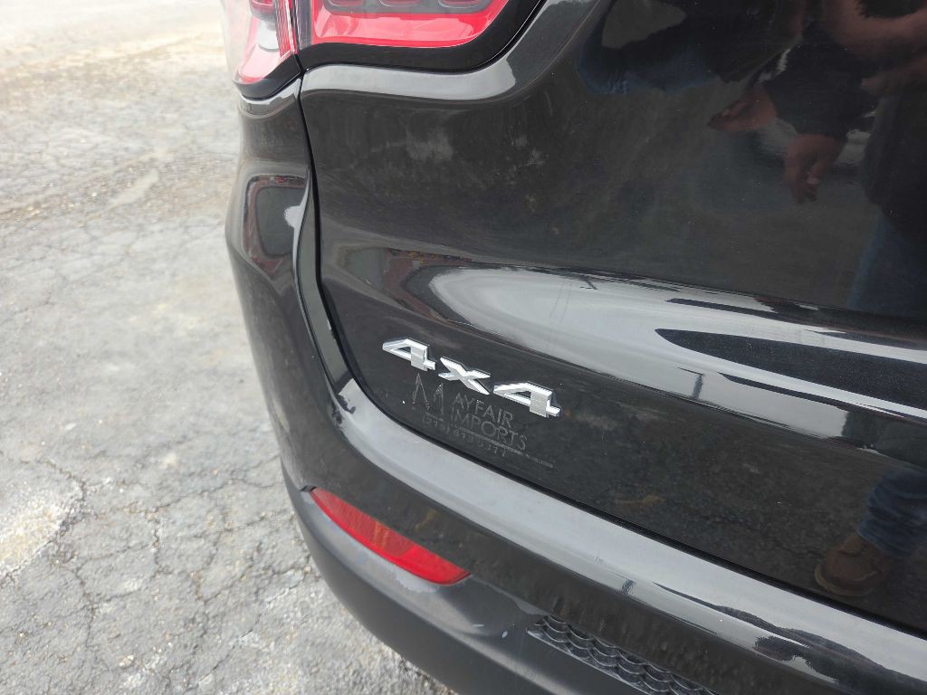 2018 Jeep Compass Image 32