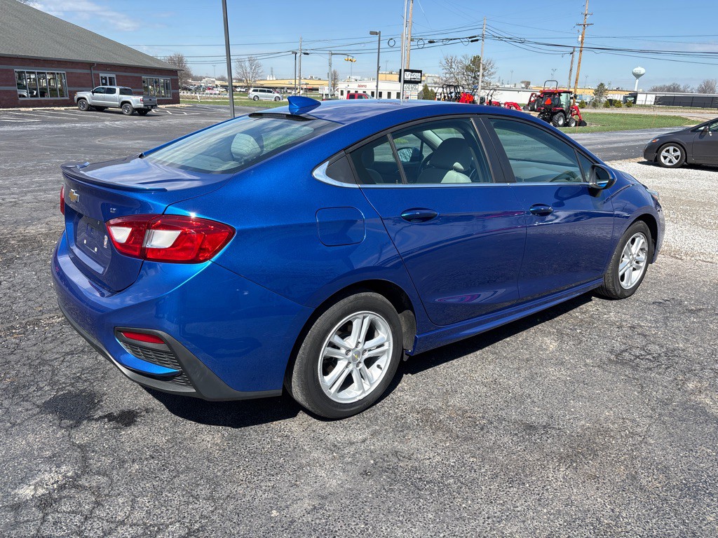 2018 Chevrolet Cruze Image 5