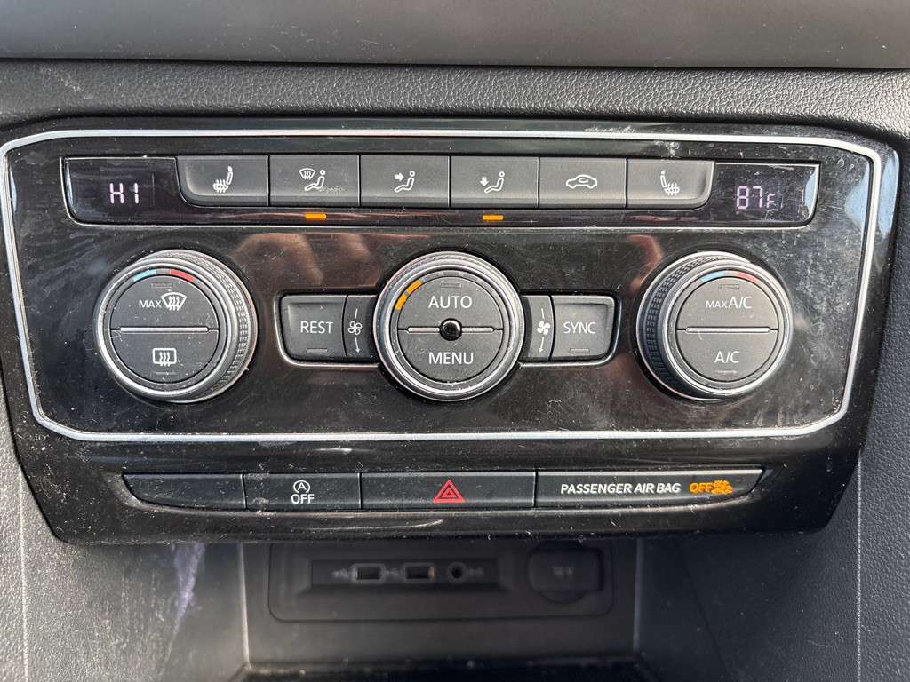 2021 Volkswagen Atlas Image 24